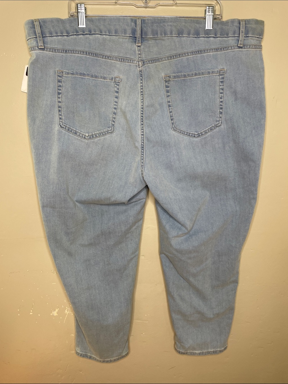 FALLS CREEK Light Wash Stretchy 5 Pocket Crop Jeans NWT 22 (Read Description)